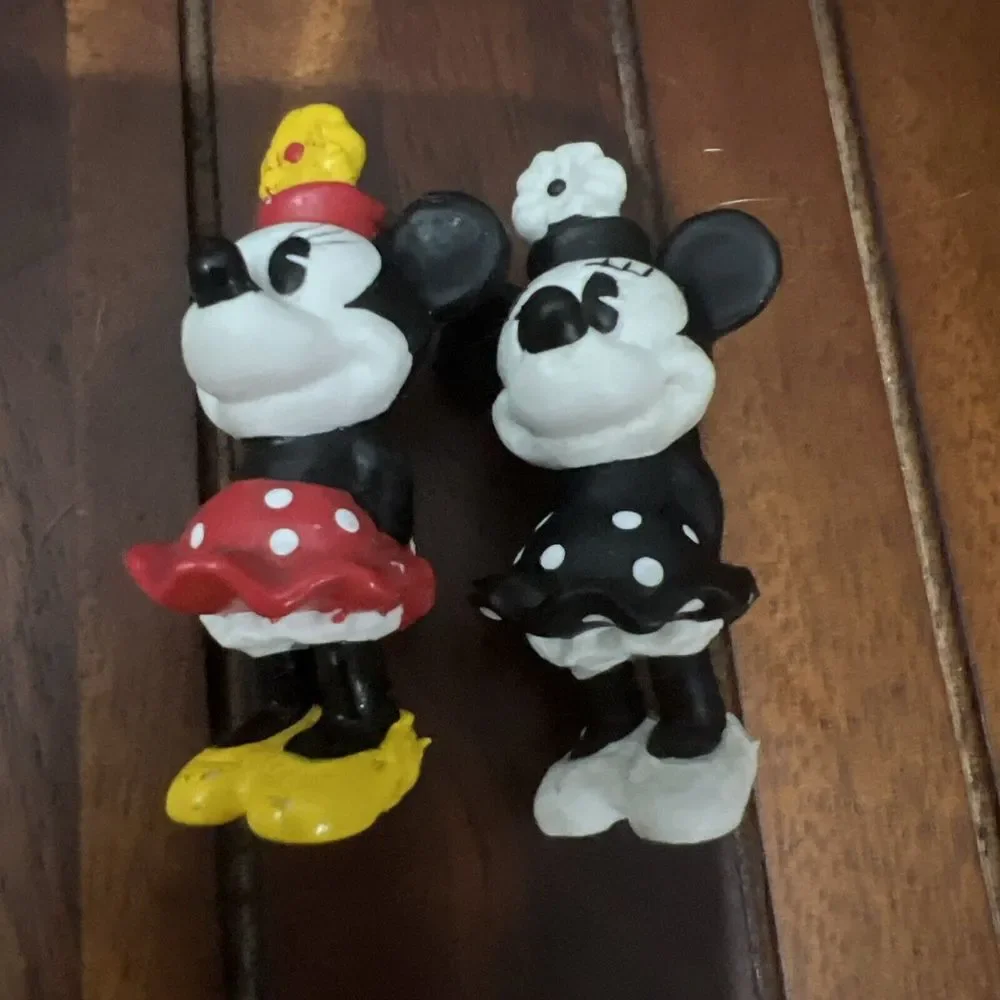 DISNEY MINNIE MOUSE‎ (2) APPLAUSE 2